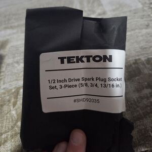 Tekton 5/8 in., 3/4 in. and 13/16 in., 1/2 in. Drive Spark Plug Socket Set